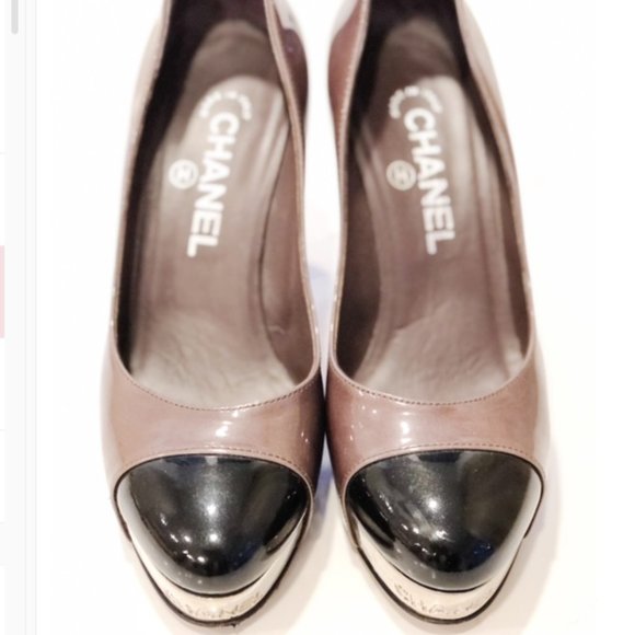 Chanel Tan & Black Leather Cap Toe Metal Platform Pumps w/ CHANEL engraving, 6 - Picture 4 of 12